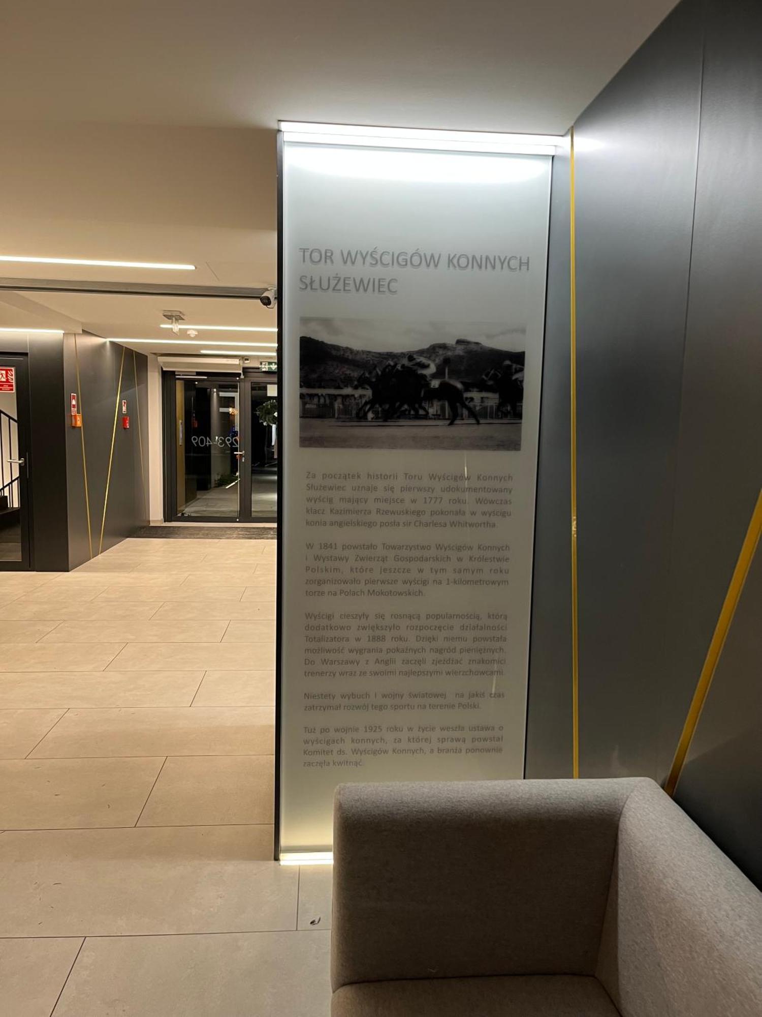Warsaw Airport Wyscigi - City And Green View Apartment With Underground Garage Buitenkant foto